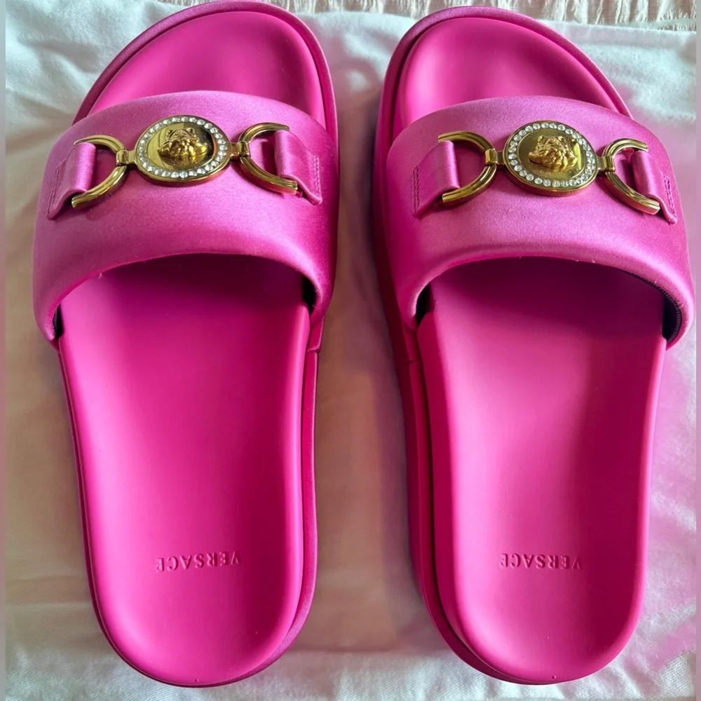 NWT • Versace • Biggie Medusa Satin Embellished Platform Slides • Pink • 37 (7)